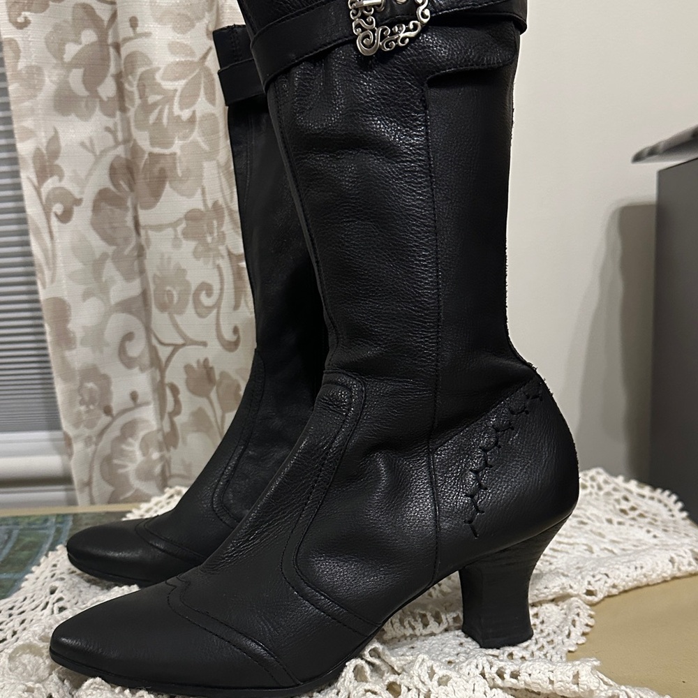 Black leather Heeled Boots with Buckle Detail